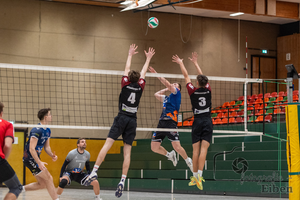 Oldenburger TB-VSG Ammerland | Volleyball Regionalliga; Oldenburger TB-VSG Ammerland am 24.01.2026 in Oldenburg (Sporthalle Haarenesch), Photo: Philip Eiben 2026 - Realized with Pictrs.com