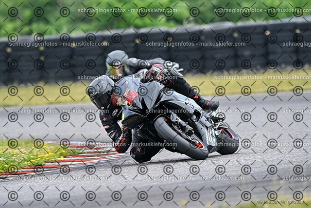 25bt02-0247 | markuskiefer.com - Realisiert mit Pictrs.com