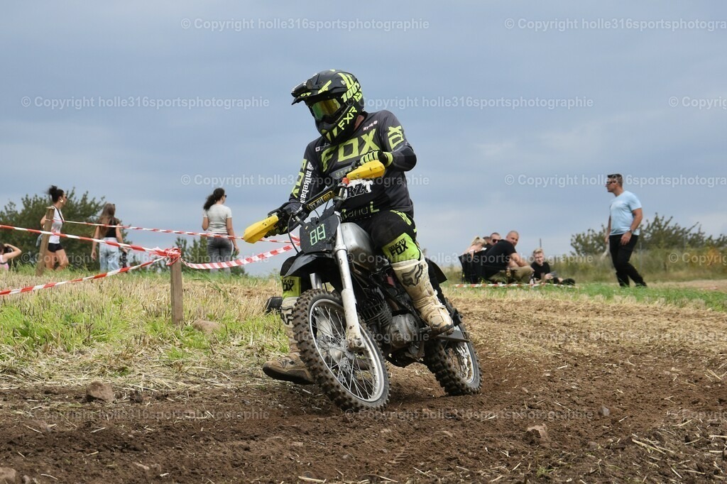 DSC_0068_01 (2) | Sportfotografie , Motorsport, Motoross, Reitsport, Mointainbike, Enduro,
Landschaft , Outdoor, Eventfotografie, Landschaft, Bilder online bestellen - Realisiert mit Pictrs.com