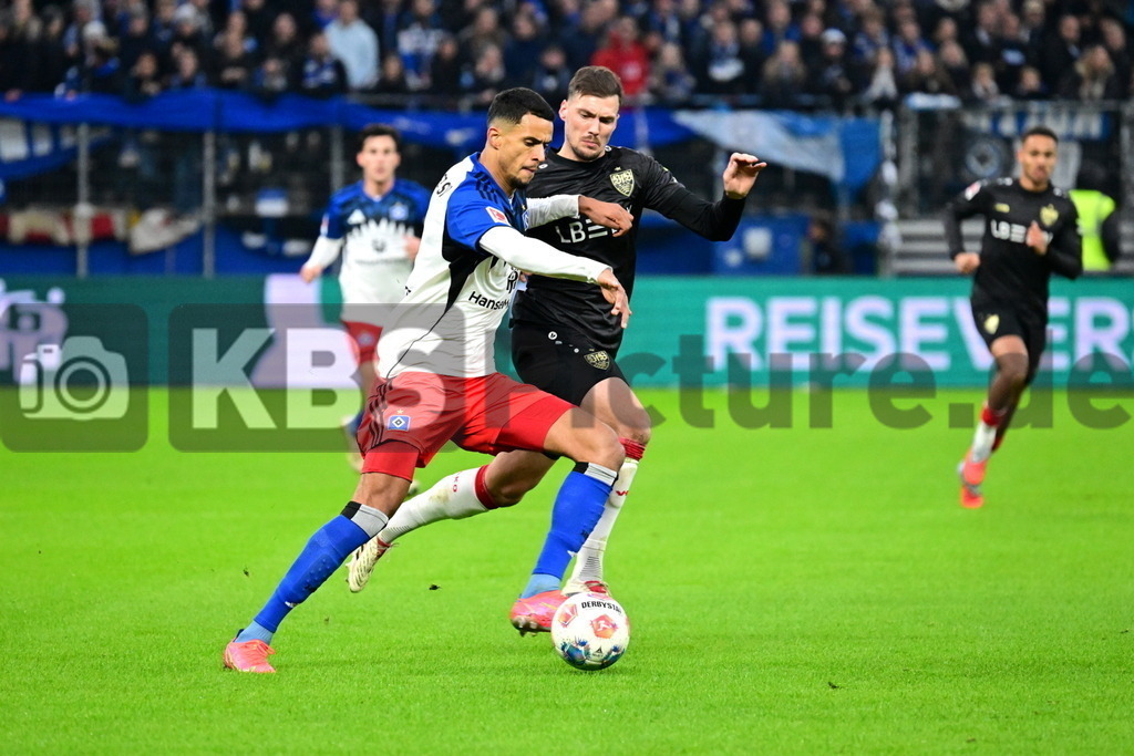 KBS Picture_HSV-Stuttgart_001 | v.v. Glatzel Robert (HSV) , Stenzel Pascal (VfB Stuttgart) ,Sportplatz :  Volksparkstadion, - Realisiert mit Pictrs.com