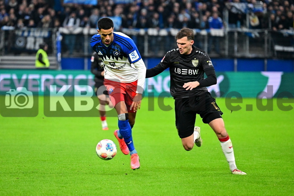 KBS Picture_HSV-Stuttgart_037 | v.l. Glatzel Robert (HSV) , Stenzel Pascal (VfB Stuttgart) ,Sportplatz :  Volksparkstadion, - Realisiert mit Pictrs.com