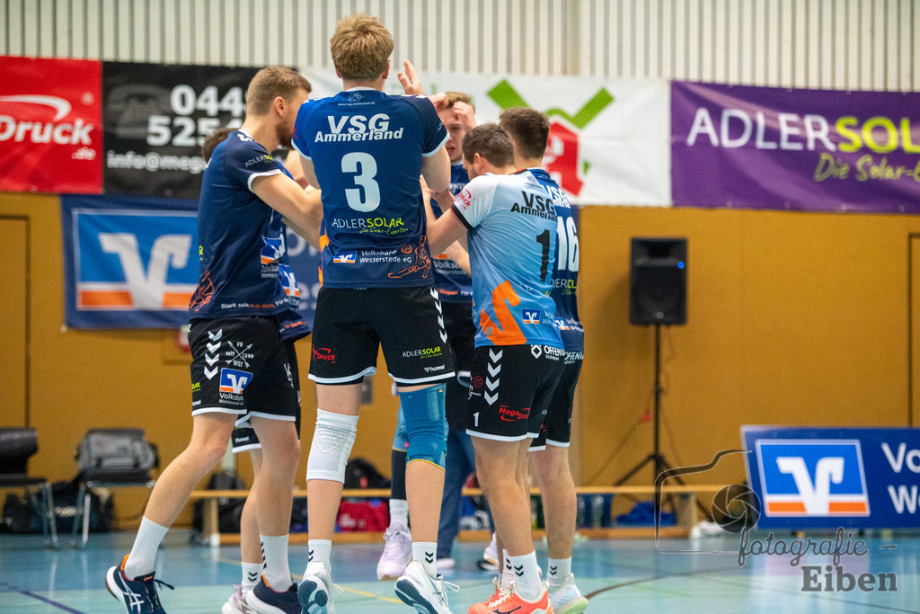 VSG Ammerland-Oldenburger TB | Regionalliga; VSG Ammerland (blau)-Oldenburger TB (weiß) am 18.01.2025 in Bad Zwischenahn (Sporthalle Schilldestraße ), Photo: Philip Eiben 2025 - Realisiert mit Pictrs.com