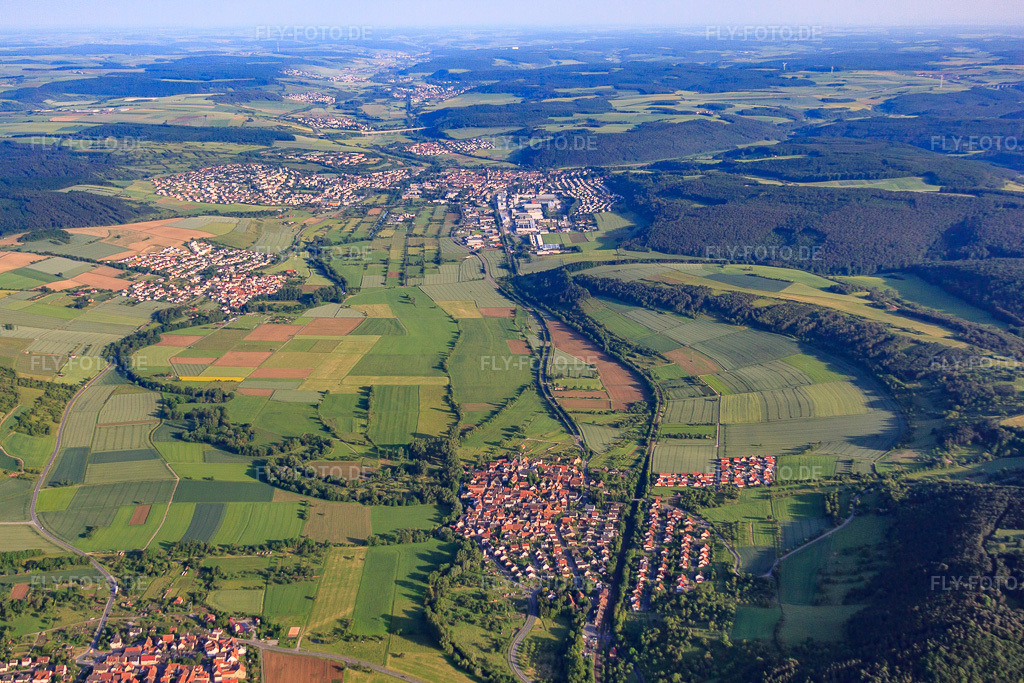 Luftbild: Taubertal bis Tauberbischofsheim im Ortsteil Impfingen in Tauberbischofsheim im Bundesland Baden-Württemberg in Deutschland. Foto: IMG_66254.jpg vom 30.05.2014 durch Werner Riehm/FLY-FOTO.de
