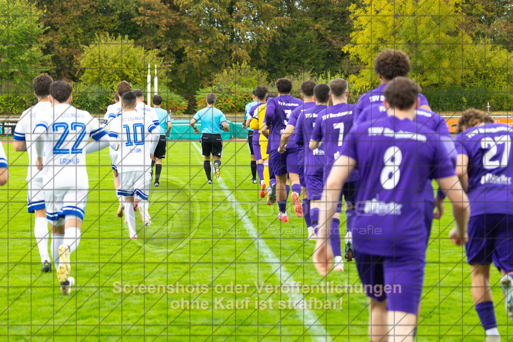 20261010_152749_0721_(c)_by_PhotoPeet | #,1.FC Eislingen (weiß) vs. TSV Bernhausen (lila), Fussball, Landesliga 2 - wfv, 11. Spieltag, Saison 2026/2027, Rasenplatz, Eichbachstation, Haldenstraße, 73054 Eislingen, 10.10.2026 - 15:30 Uhr,Foto: PhotoPeet / Sport- &amp; Eventfotografie / Peter Harich