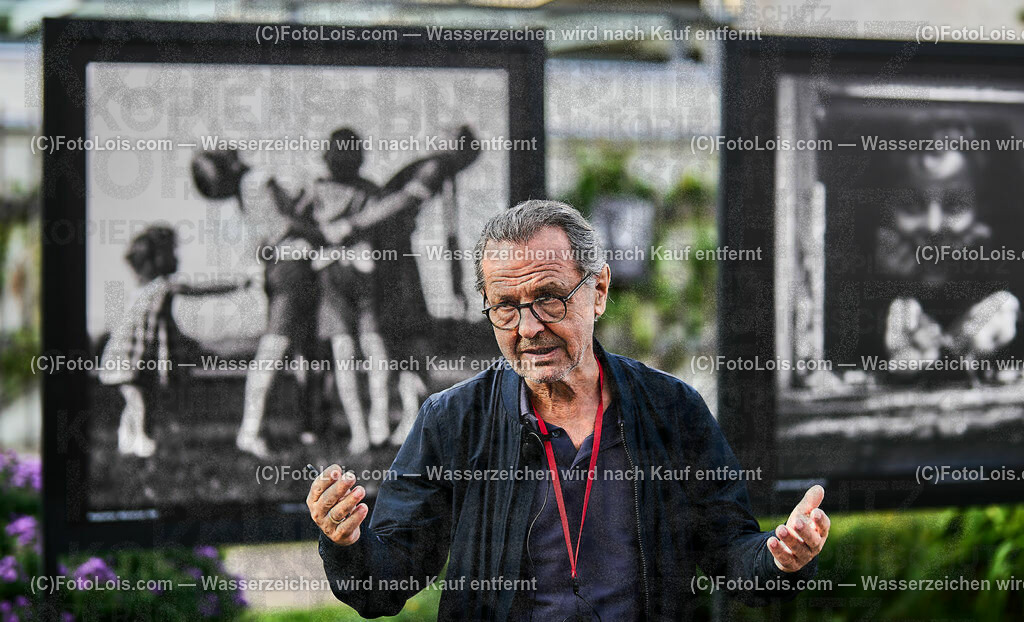 ALP6311_TdBerufsfotografie_Baden_Faber ueber Koppitz | (C)FotoLois.com, Alois Spandl, Tage der NÖ Berufsfotografie in Baden, Rundgang durch die Ausstellung Rudolph Koppitz mit Kunsthändler und Galerist Johannes Faber, Fr 6. Oktober 2023.