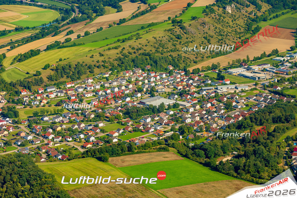 Luftaufnahme von Dollnstein - Die Luftaufnahme wurde 2025 vom UL-Flugzeug heraus erstellt ( keine Drohne ) - Hochauflösende Luftaufnahme - für professionelle Ausdrucke geeignet. Die Geschenkidee !Mit Lizenz und Bildrechte bestellbar