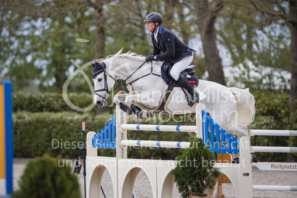 230427_HofSosath_2Ph-M2St-181 | Deine schönsten Turniermomente als professionelle Fotos! Entdecke hochwertige Pferdesport-Fotografie im Online-Shop. Jetzt Fotos finden & bestellen!