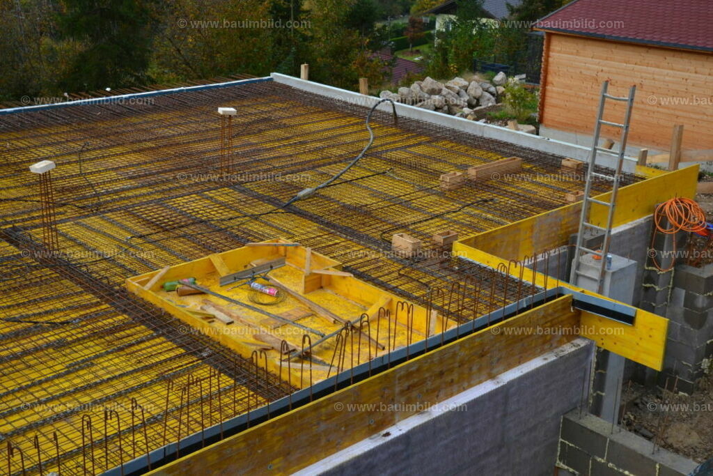 bib-lg04-betonarbeiten-0298 | Nach LV-Leistungsgruppen sortierte Detailfotos über den Bau eines Hauses. Alle Hausbau-Bilder direkt vom Urheber und Autor der Website Haus-Selber-Bauen.com