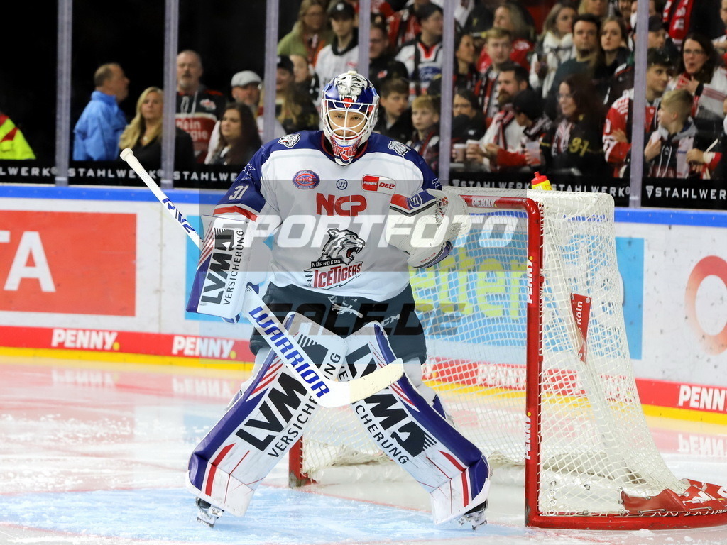 Niklas Treutle - NIT | Niklas Treutle - NIT - Realisiert mit Pictrs.com