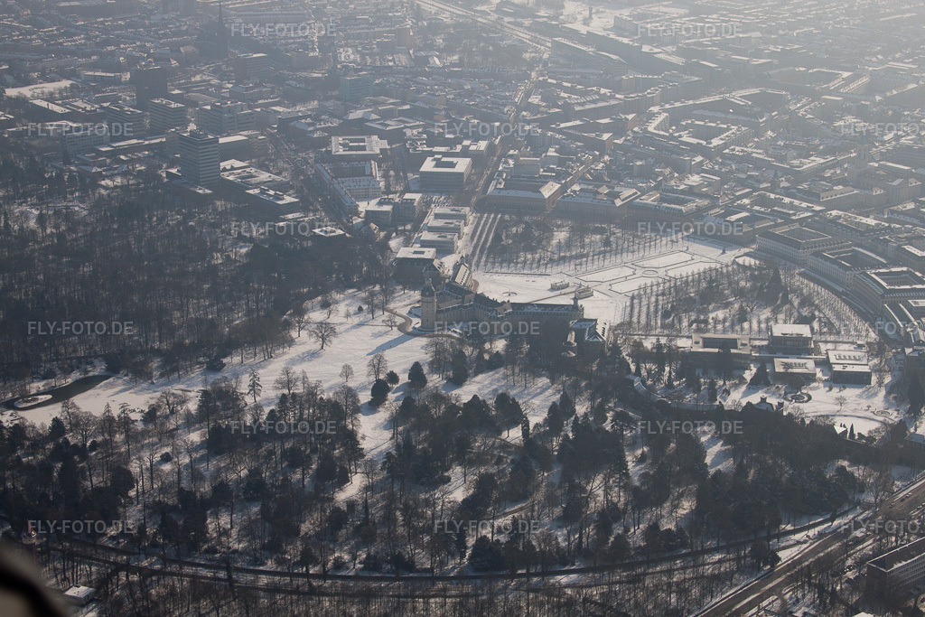 Luftbild: Schloss im Ortsteil Innenstadt-West in Karlsruhe im Bundesland Baden-Württemberg in Deutschland. Foto: IMG_24148.jpg vom 16.02.2010 durch Werner Riehm/FLY-FOTO.de