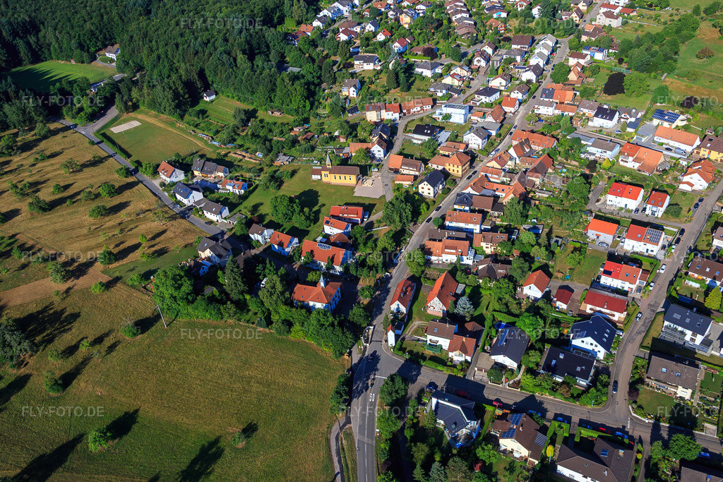 Luftbild: Ortsansicht aus Osten im Ortsteil Schluttenbach in Ettlingen im Bundesland Baden-Württemberg in Deutschland. Foto: IMG_084024.jpg vom 26.07.2015 durch Werner Riehm/FLY-FOTO.de