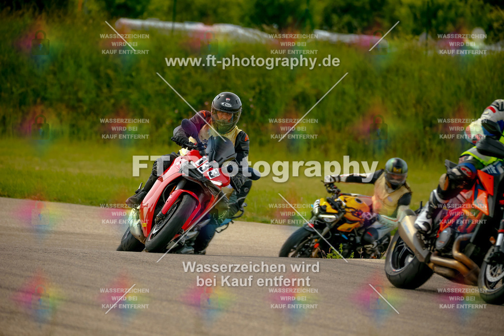 _MOT1383 | Hier findet Ihr Bilder von Touristenfahrten auf der Nürburgring Nordschleife oder von anderen Veranstaltungen die ich besucht habe. Viel Spass beim Durch Schauen 