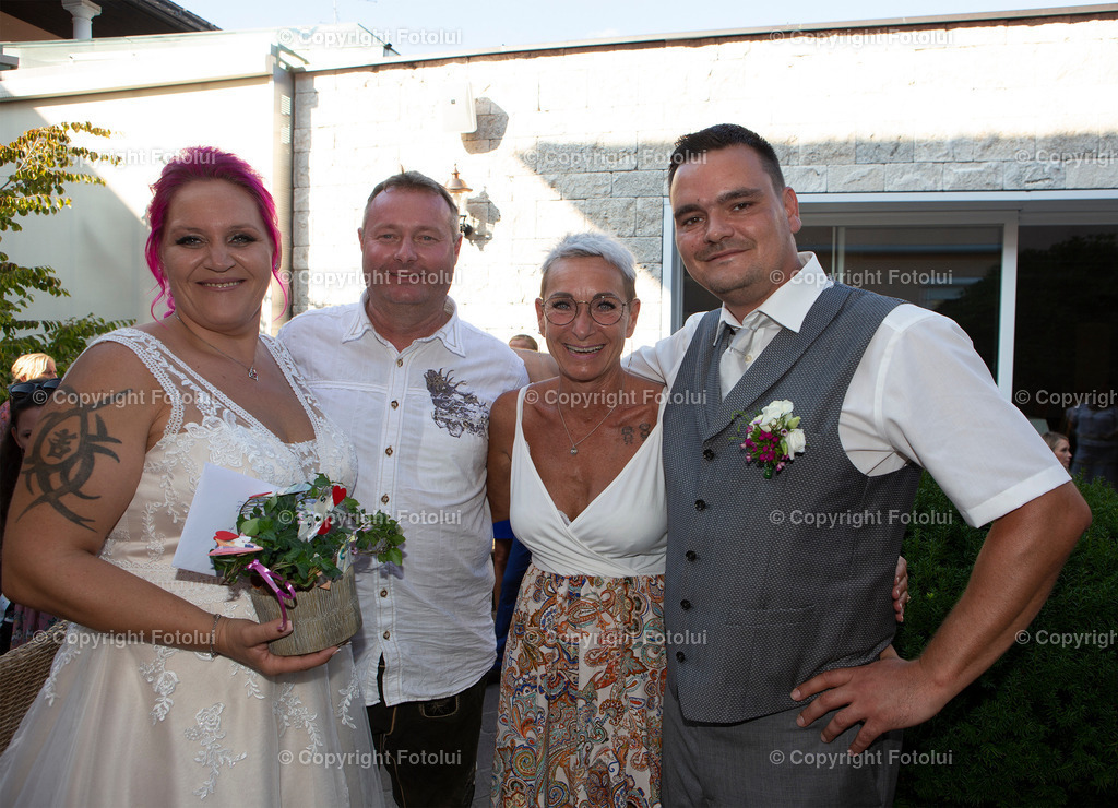 KERSTINFREDYHOCHZEIT_260822_195 | bilder, linz, photo, foto, fussball, sport, fotolui, bundesliga