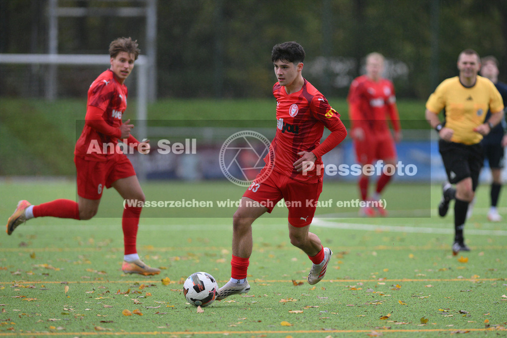 FC Kilia Kiel vs SC Rapid Lübeck | Selim Cetintürk (Kilia #33) / Fußball-Oberliga Männer 2026/2027 / FC Kilia Kiel vs SC Rapid Lübeck / Kilia Sportplatz / Kiel / 24.10.26 - Realisiert mit Pictrs.com