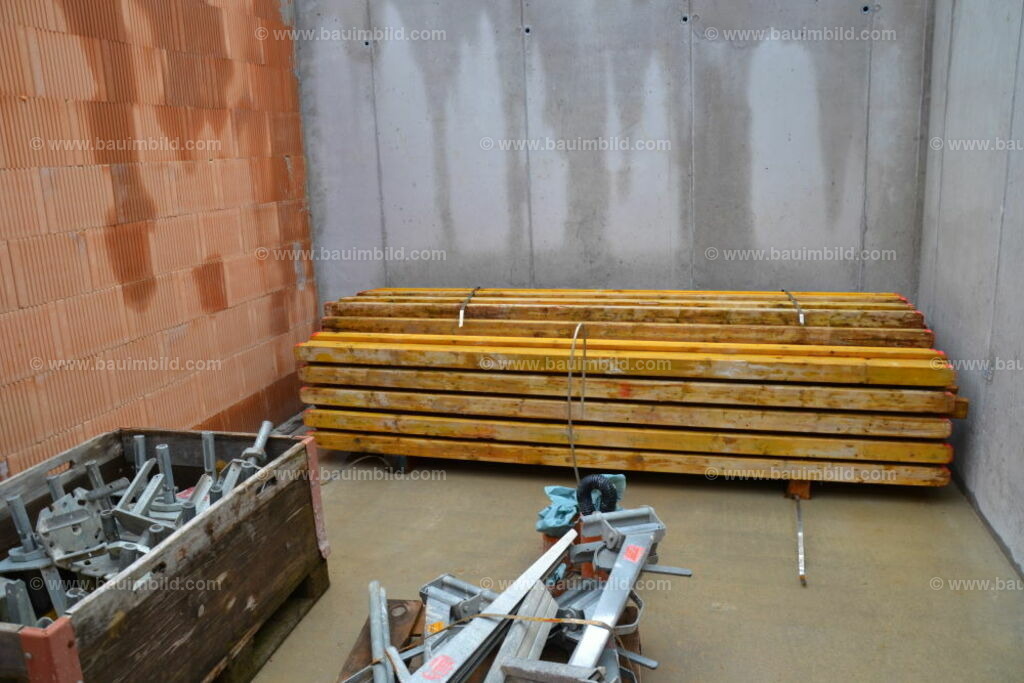 bib-lg04-betonarbeiten-0228 | Nach LV-Leistungsgruppen sortierte Detailfotos über den Bau eines Hauses. Alle Hausbau-Bilder direkt vom Urheber und Autor der Website Haus-Selber-Bauen.com