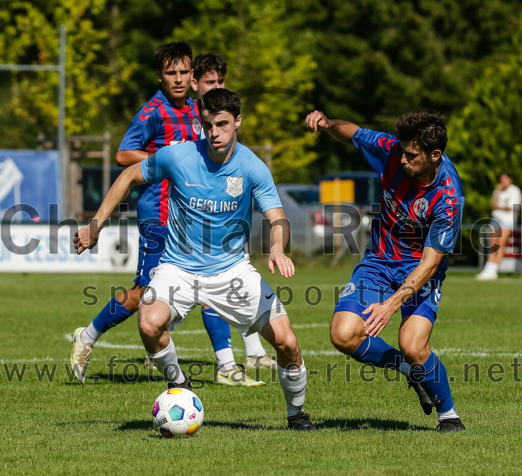 2023-09-16_090_FC_Langengeisling_gegen_TSV_Dorfen | Erding, Deutschland, 16.09.2023:
Fußball, Bezirksliga Oberbayern Ost 2023 / 2024, 9. Spieltag, FC Langengeisling gegen TSV Dorfen, Endergebnis: 3:1

Paul Bucher (FC Langengeisling, #18), Alexander Linner (TSV Dorfen, #19)

Foto: Christian Riedel / fotografie-riedel.net