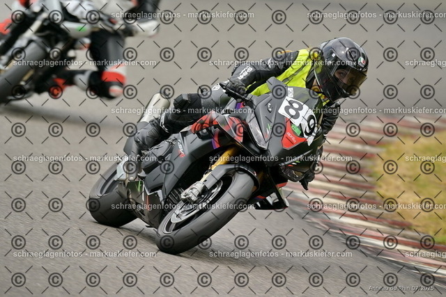 25bt05-1063 | markuskiefer.com - Realisiert mit Pictrs.com