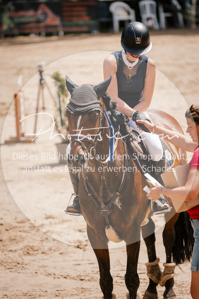 3I6A8157 | Stimmungsvolle Portraits und Reitsportfotografie im Ruhrgebiet und im Münsterland.

Pferdefotografie, Hundefotografie, Tierfotografie, Reportagen, Portraits von Tier und Mensch, Turnierfotografie in Bochum, Recklinghausen, Marl, Haltern am See, Dülmen.. - Realisiert mit Pictrs.com