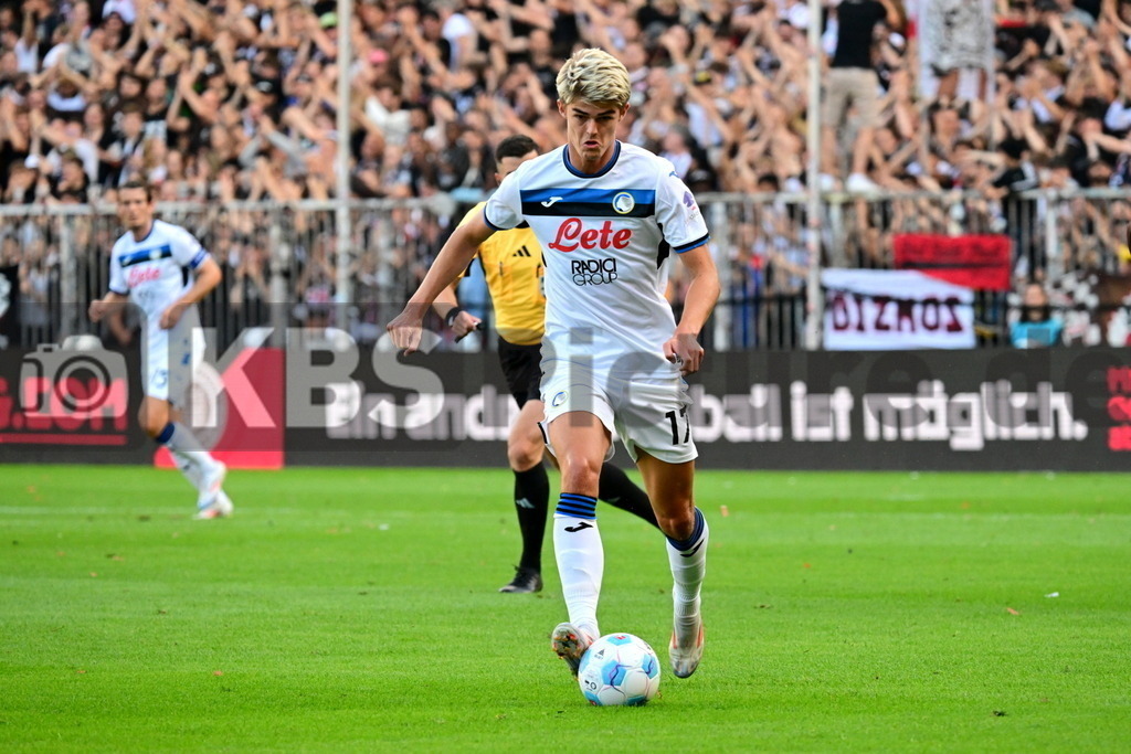 KBS Picture_FCStPauli-AtalantaBergamo_Test_028 | De Ketelaere Charles (Atalanta Bergamo) ,Sportplatz :  Millerntor Stadion, - Realisiert mit Pictrs.com