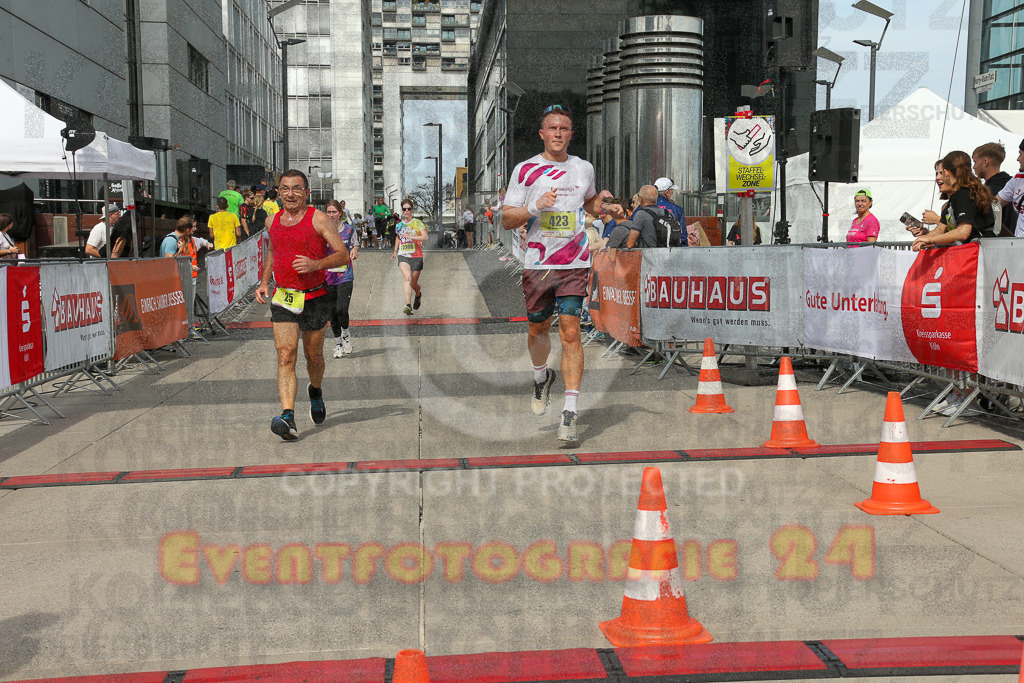 250920_1334_EX1_5540 | Sportfotografie im Rhein-Sieg Kreis, Köln, Bonn, NRW, Rheinland Pfalz, Hessen, etc. Unser Tätigkeitsfeld umfasst den Laufsport vom Volkslauf über den Marathon, Duathlon, Triathon bis zum Ultralauf wie Kölnpfad Ultra oder Schindertrail.