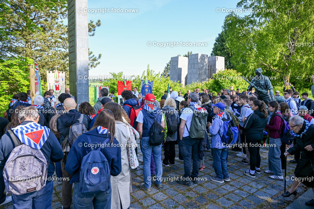 Internationale Gedenk- und Befreiungsfeier Gedenkstaette Mauthausen 2025_ 11.05.2025-57 | 11.05.2025, Mauthausen, AUT, Internationale Gedenk- und Befreiungsfeier Gedenkstaette Mauthausen 2025, 80 Jahre Befreiung KZ Mauthausen im Bild Besucher, Mahnmal, Gedenkstaette