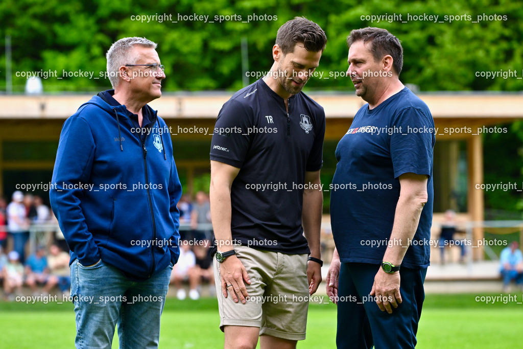 ATUS Velden vs. SV Dellach Gail | Sportlicher Leiter ATUS Velden Hannes Teppan, Headcoach ATUS Velden Marcel Günther Kuster, Headcoach Dellach Gail Wolfgang Wilscher, ATUS Velden vs. SV Dellach Gail, ATUS Velden vs. SV Dellach Gail am 03.05.2025 in Velden (Wald Arena Velden), Austria, (Photo by Bernd Stefan)
