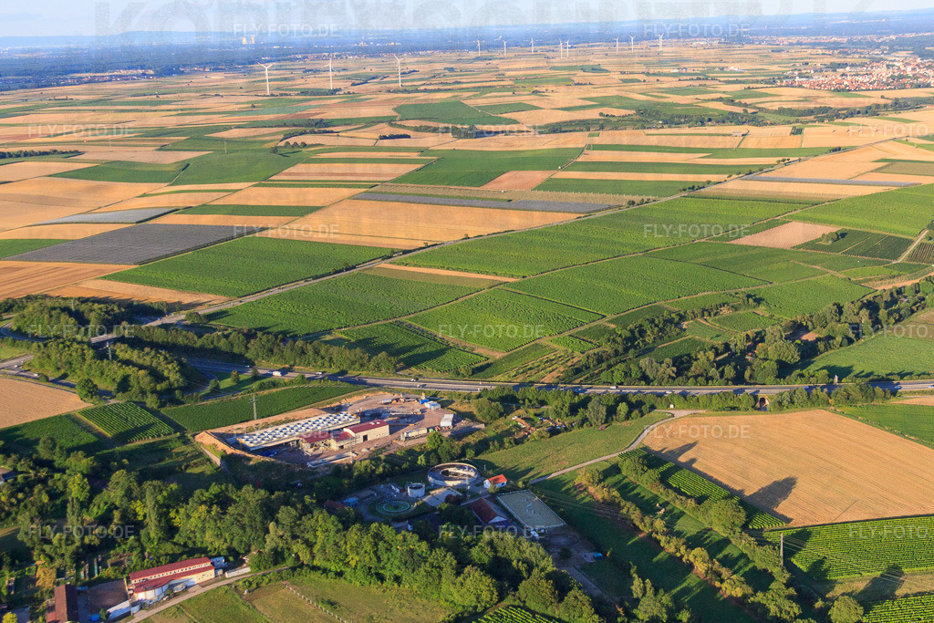 Geothermieanlage der Pfalzwerke geofuture GmbH bei Insheim an der A65 | Luftbild: Geothermieanlage der Pfalzwerke geofuture GmbH bei Insheim an der A65 in Insheim im Bundesland Rheinland-Pfalz in Deutschland. Foto: IMG_51067.jpg vom 22.07.2012 durch Werner Riehm/FLY-FOTO.de - Realisiert mit Pictrs.com