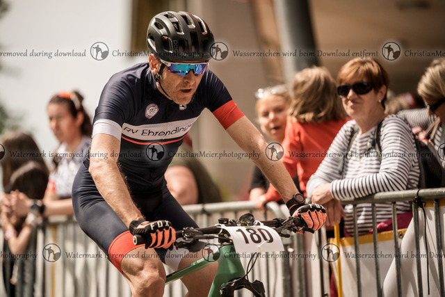 Eierlesen 2026 | Sie wurden bei einem Event oder Sportanlass fotografiert? Hier finden sie ihre Bilder! - Realisiert mit Pictrs.com
