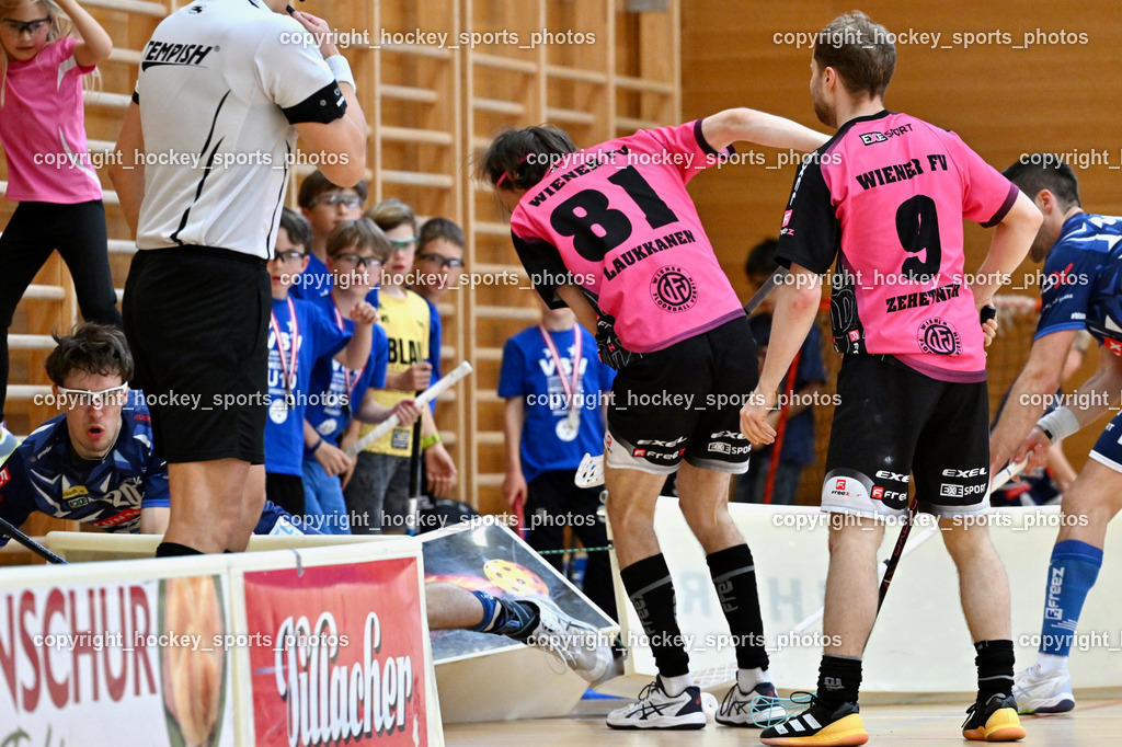 VSV Unihockey vs. Wiener Floorball Verein | #20 David Gredler VSV Unihockey, #81 LAUKKANEN Jesse Wiener Floorballverein, #9 ZEHETNER Laurin Wiener Floorballverein, VSV Unihockey vs. Wiener Floorball Verein, VSV Unihockey vs. Wiener Floorball Verein am 18.05.2025 in Villach (Ballspielhalle St. Martin), Austria, (Photo by Bernd Stefan)