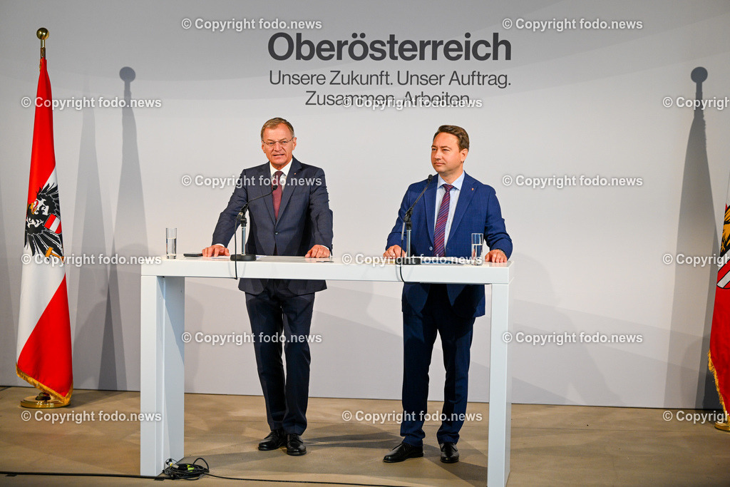 Pressekonferenz LH Stelzer_ LH-Stv. Haimbuchner_ Arbeitsklausur 2023_ 12.09.2023-8 | 12.09.2020, OK Mediendeck Linz, AUT, Pressekonferenz LH Thomas Stelzer, LH-Stv. Manfred Haimbuchner, Menschen entlasten. Wirtschaft foerdern, Präsentation der Ergebnisse der Arbeitsklausur von OoeVP und FPoe Oberoesterreich, im Bild LH Thomas Stelzer (VP), LH-Stv. Manfred Haimbuchner (FP)