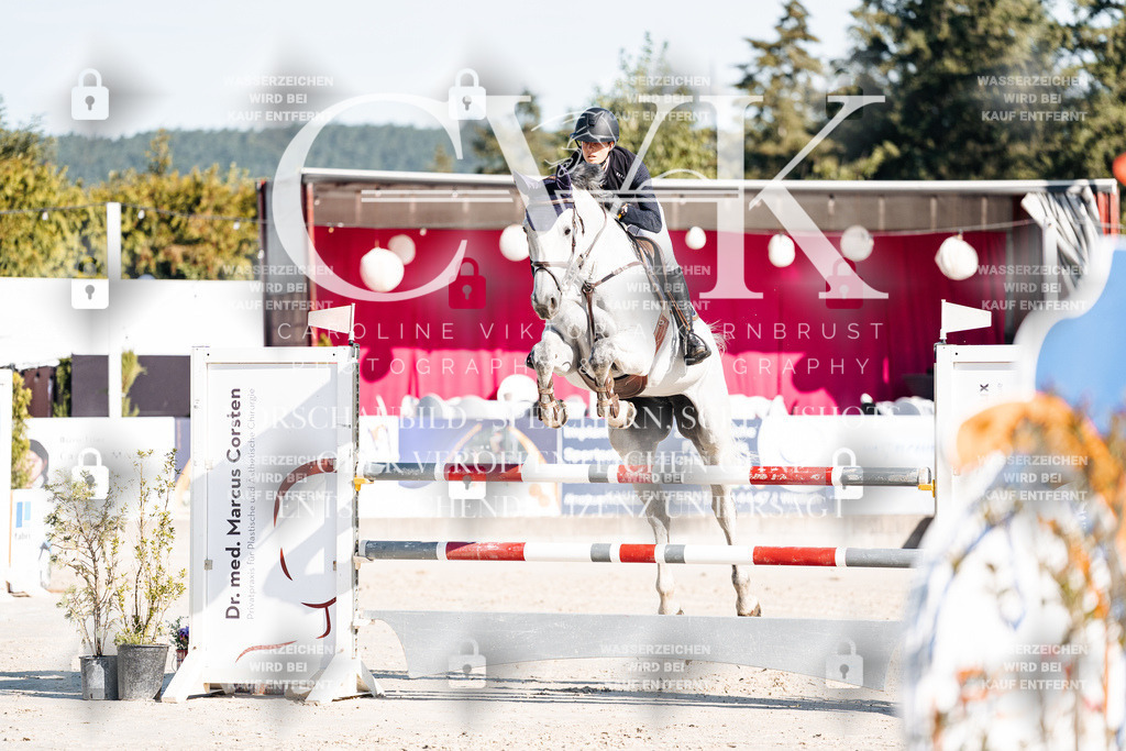CK904352 | Turnierfotografie Pferdefotografie Trier Rheinland-Pfalz Pferdesport Reitsport Tierfotografie Sportfotografie Pferdevideo Pferdevideografie Equestrianvideography equestrianphotography  - Realisiert mit Pictrs.com