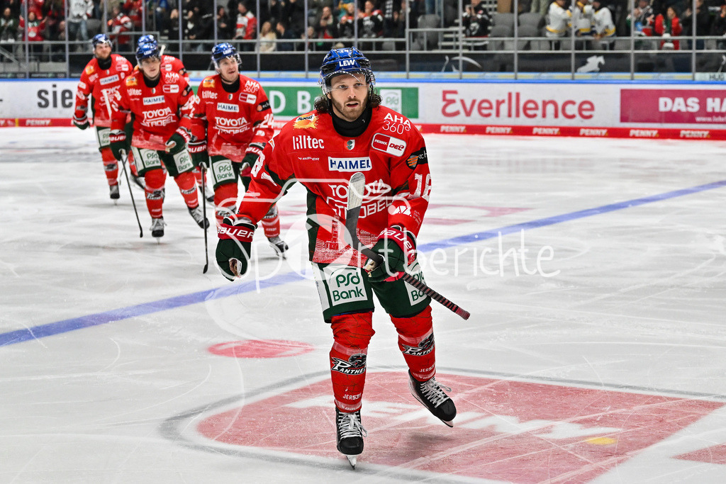 Augsburger Panther - Kölner Haie | Jubel der Panther nach dem Treffer zum 1-1 durch Anthony LOUIS (Augsburger Panther #18) / Tor / Torschuetze / Freude / Happy / DEL: Augsburger Panther - Kölner Haie; Curt Frenzel Stadion am 26.09.2025
