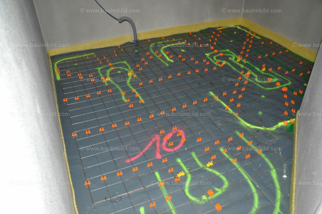 bib-lg19-fussbodenaufbau-0133 | Nach LV-Leistungsgruppen sortierte Detailfotos über den Bau eines Hauses. Alle Hausbau-Bilder direkt vom Urheber und Autor der Website Haus-Selber-Bauen.com