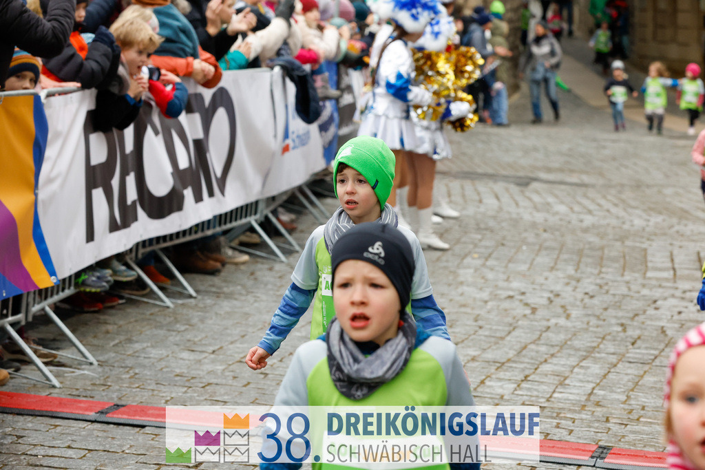 400m AOK Junior Cup | 3 Koenigslauf 2024 400m AOK Junior Cup - Realisiert mit Pictrs.com