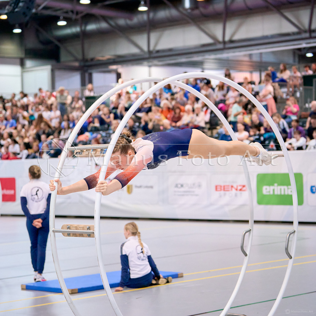 A-DSC04949 | Professionelle Sportfotografie in Hamburg, Schleswig-Holstein und Niedersachsen – spezialisiert auf Rhönrad, Geräteturnen, Leistungsturnen und rhythmische Sportgymnastik. Bundesweite Begleitung von Rhönrad-Events. Jetzt Sport-Fotos - Realisiert mit Pictrs.com