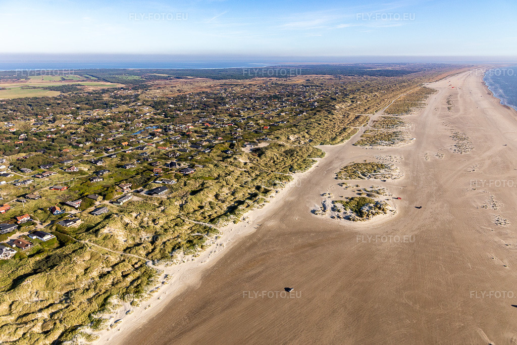 Vue aérienne: Plage de Rindby à Fanø dans le département Syddanmark, Danemark. Photo: IMG_118720.jpg prise le 21/09/2019 par Werner Riehm/FLY-FOTO.eu – Résolution de l'original: 5297 x 3532 px