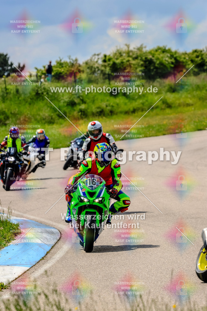 MotoTeam-0137 | Hier findet Ihr Bilder von Touristenfahrten auf der Nürburgring Nordschleife oder von anderen Veranstaltungen die ich besucht habe. Viel Spass beim Durch Schauen 