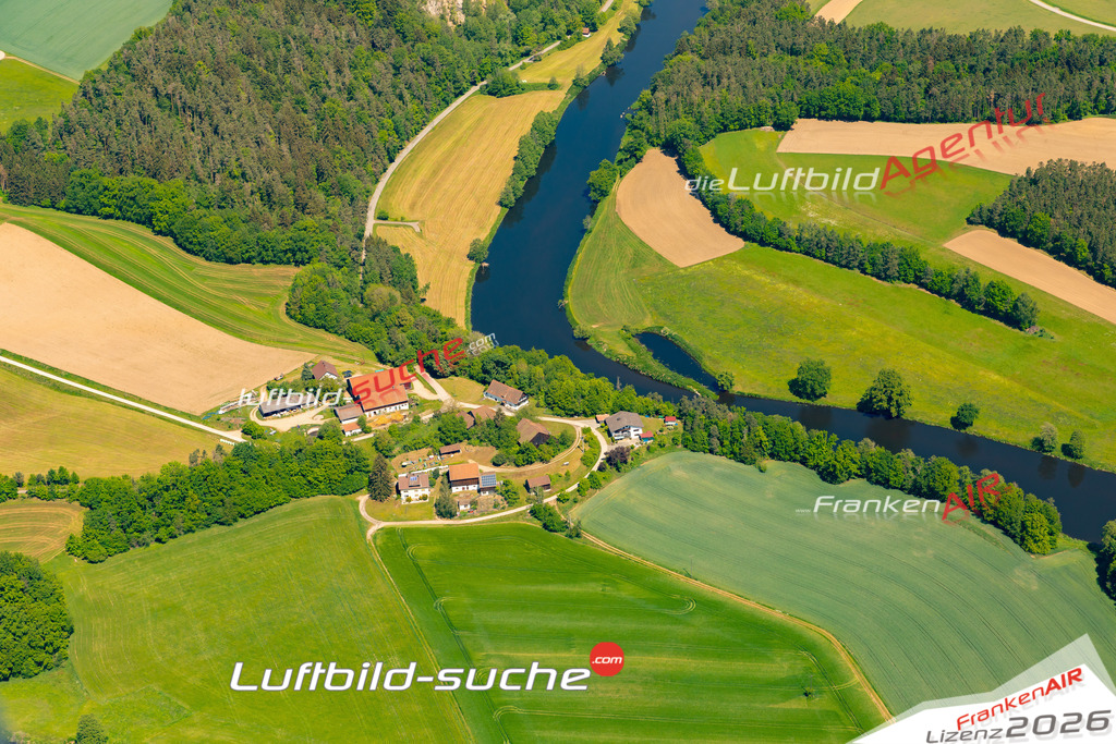 Das Luftbild zeigt : Pollenried Roding - Die Luftaufnahme wurde 2024 vom UL-Flugzeug aus erstellt ( keine Drohne ) - Hochauflösende Luftaufnahme - Für grossformatige Ausdrucke geeignet. Die Geschenkidee !Mit Lizenz und Bildrechte bestellbar