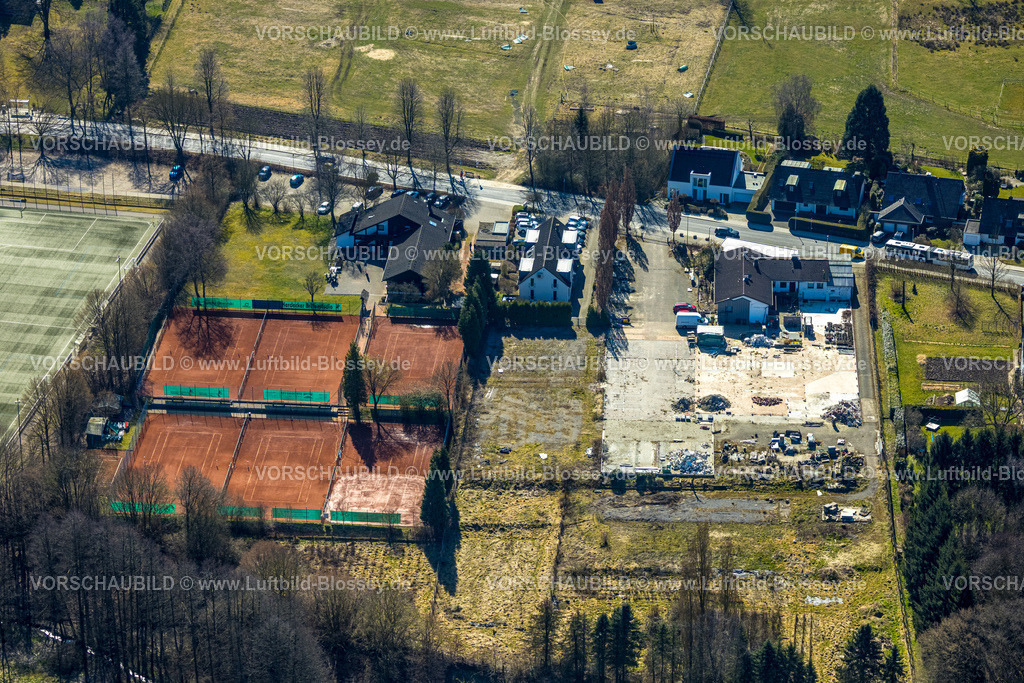 Herdecke250303249 | Luftbild, Tennisplätze am Kirchender Dorfweg, Abrissarbeiten am Wohngebäude, Westende, Herdecke, Ruhrgebiet, Nordrhein-Westfalen, Deutschland