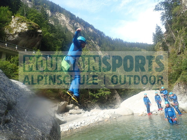 P1010033 | Bestelle die Bilder deines Berg- oder Wasser-Abenteuers mit Mountain Sports bequem von zu Hause aus direkt über unseren Online Fotoshop von pictrs.com. - Realisiert mit Pictrs.com