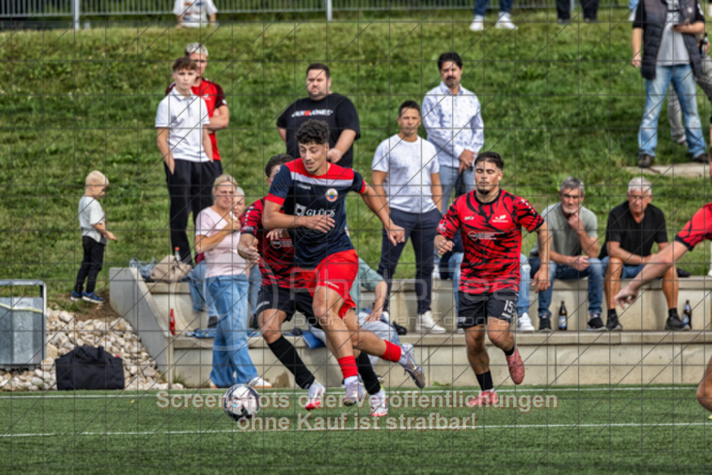 20250726_180540_0088-Bearbeitet | #,TSV Bad Boll (rot/schwarz) vs. TSVGG Plattenhardt (blau/rot), Fussball, DB-Regio-WFW-Pokal - wfv, 1.Runde, Saison 2025/2026, Kunstrasenplatz, Erlengarten 37, 73087 Bad Boll, 26.07.2025 - 17:30 Uhr,Foto: PhotoPeet-Sportfotografie/Peter Harich