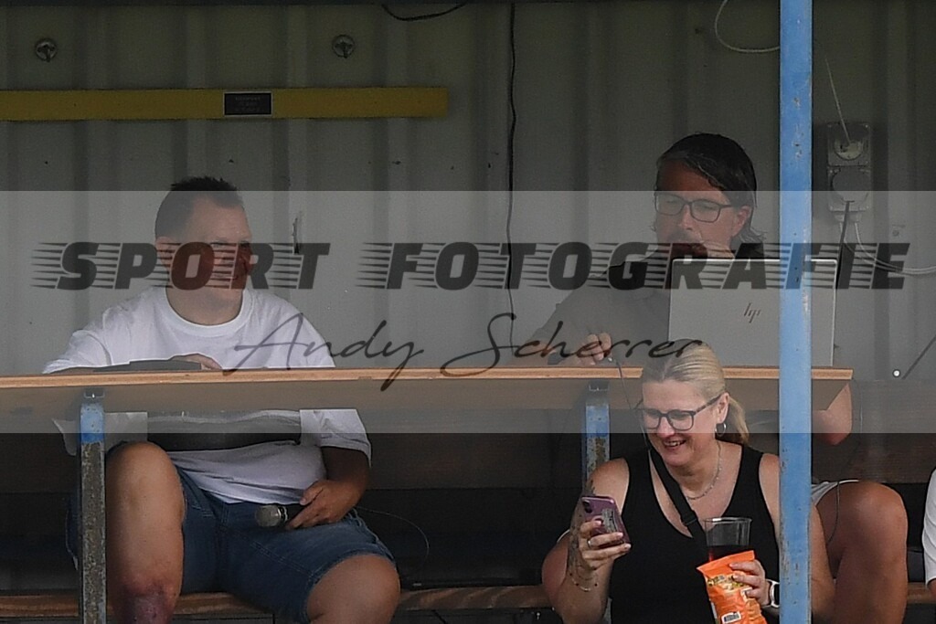 D5S_5040 | Kaufen Sie Sportbilder im Onlineshop von Andy Scherrer Sportfotografie. Faszinierende Bilder von Sportevents aus der ganzen Schweiz. Fussball, Frauenfussball, Unihockey, Handball, Schwingen und weiteren Sportarten. - Realisiert mit Pictrs.com
