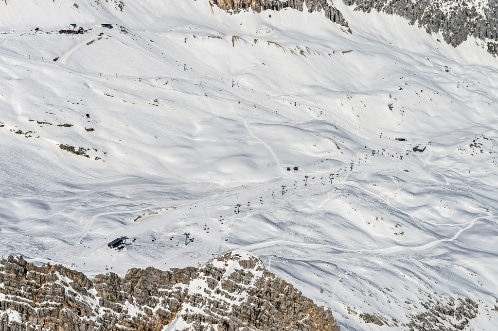 Felsen- Massiv und Berglandschaft des Zugspitzmassiv  | Felsen- Massiv und Berglandschaft des Zugspitzmassiv 