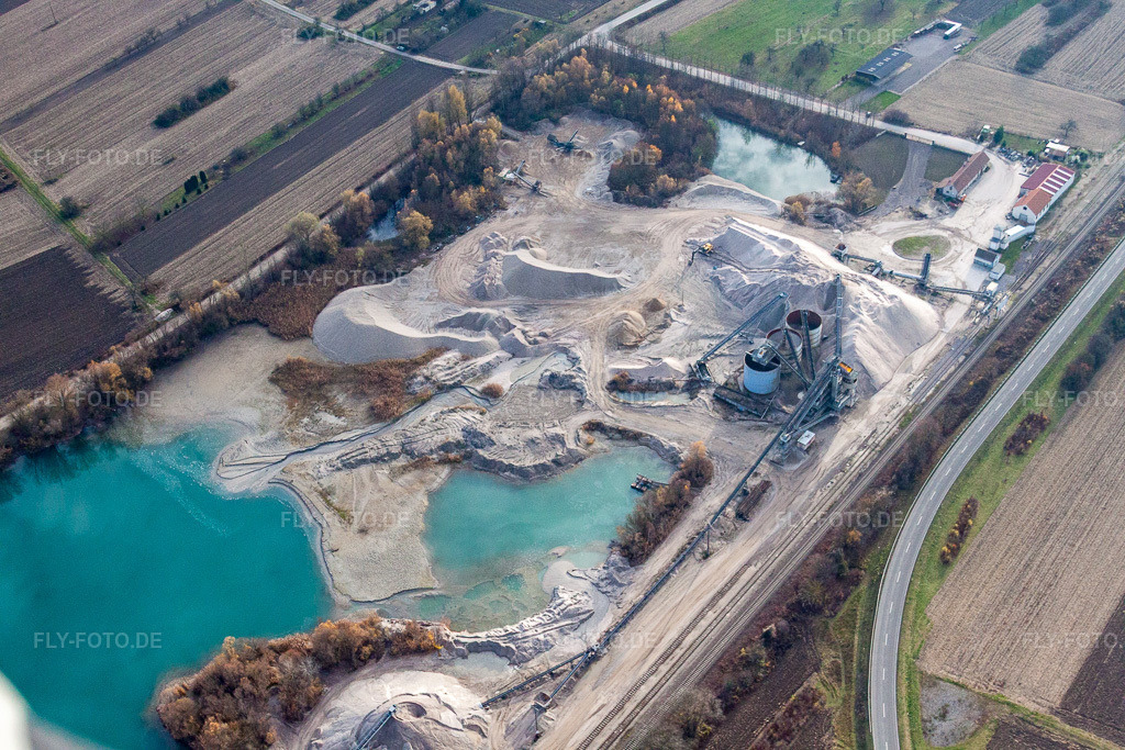 Luftbild: Baggersee der HBM Hagenbacher Bau Mineralstoffe GmbH&Co.KG in Hagenbach im Bundesland Rheinland-Pfalz in Deutschland. Foto: IMG_22794.jpg vom 21.11.2009 durch Werner Riehm/FLY-FOTO.deWWW.HBM-KIES.DE