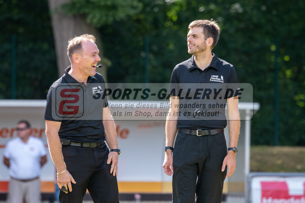 SFE_20220903_0047 | Schiedsrichter ; 1. Bundesliga Hockey Herren Rot-Weiss Köln - Bremer HC am 03.09.2022 in Köln (KTHC Stadion Rot-Weiss Köln Tennis and Hockey Club), Photo: Stephan Fehrmann 2022 (Sports-Gallery)