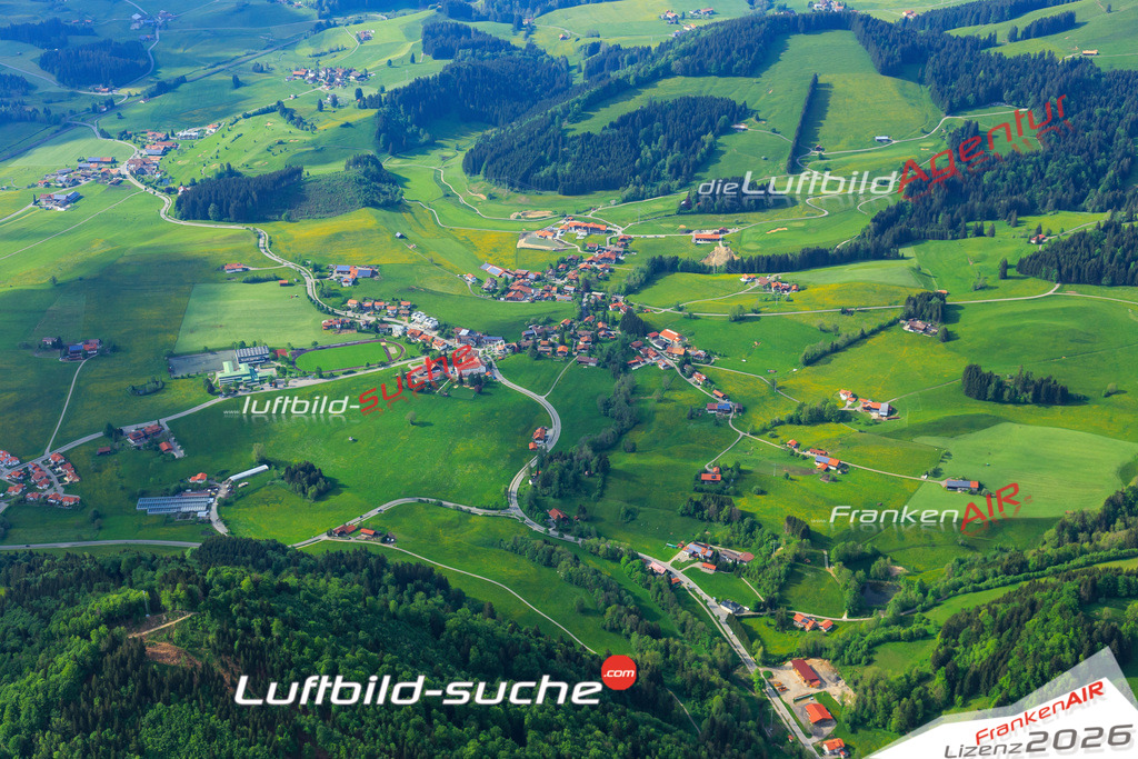 Die Luftaufnahme Kalzhofen - Oberstaufen wurde vom UL-Flugzeug (keine Drohne) aus fotografiert.Hohe Druck- Auflösung-die Geschenkidee!