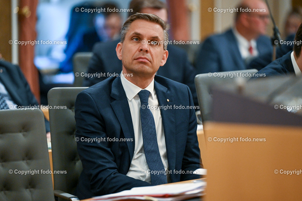 Landhaus Linz_ Promenade_ Landtagssitzung_ 07.03.2024-51 | 07.03.2024, Landhaus Linz AUT, Promenade, Landtagssitzung, im Bild LR Wolfgang Hattmannsdorfer (VP)