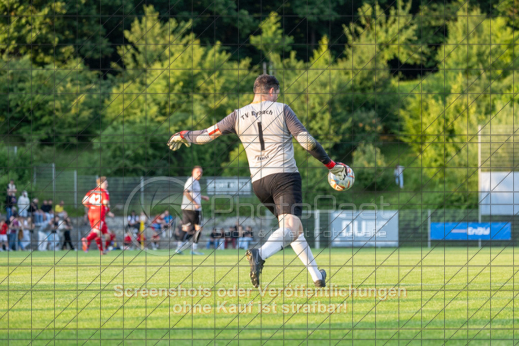 20250616_202753_0830 | #,  TV Eybach (weiß) vs. 1.FC Donzdorf II (rot), Fussball, Entscheidungsspiel 3 in Kreisliga A3 - Bezirk Neckar/Fils, Saison 2024/2025, Rasensportplatz, Staufenecker Str. 41, 73084 Salach, 16.06.2025 - 18:30 Uhr,Foto: PhotoPeet-Sportfotografie/Peter Harich