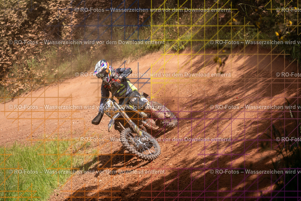Wolfshausen 5 Lauf -334 | Sportfotografie von RO-Fotos: Motorsport, Motocross, Enduro, Laufveranstaltungen und Triathlon. Professionelle Fotos von Sportlern und Events. - Realisiert mit Pictrs.com