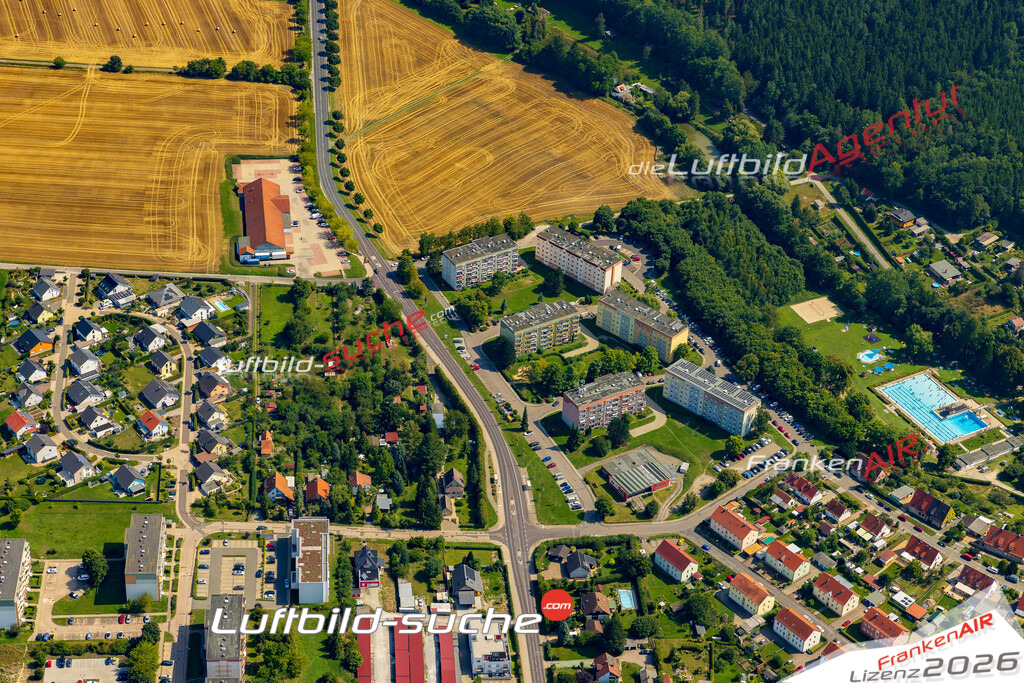 Luftaufnahme Blankenhainer Straße Bad Berka - Die Luftaufnahme wurde 2025 vom UL-Flugzeug heraus erstellt ( ohne Drohne ) - Hochauflösende Luftaufnahme - für professionelle Ausdrucke geeignet. Die Geschenkidee !Mit Lizenz und Bildrechte bestellbar